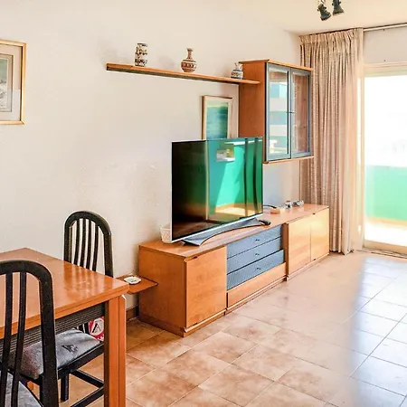 Apartment 3 Bedroom Stunning In